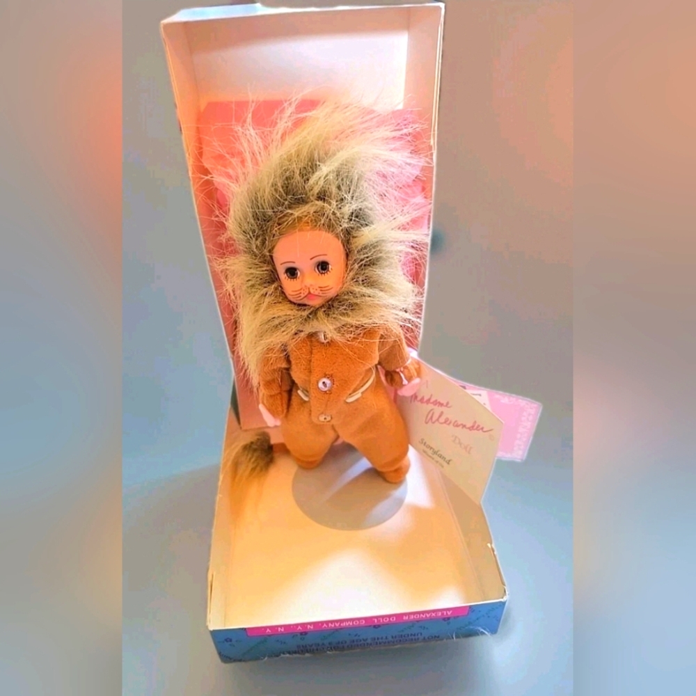Madame Alexander Cowardly Lion Doll The Wizard of Oz Collection 8 inch